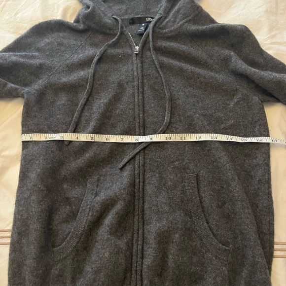 Cashmere sweater with a hood. In great condition. - Picture 5 of 5